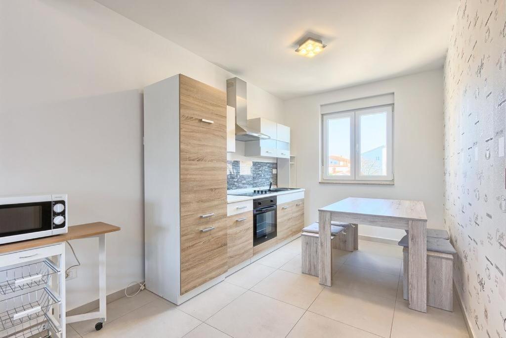 Lovely Fazana Apartments 400M From The Sea Bagian luar foto