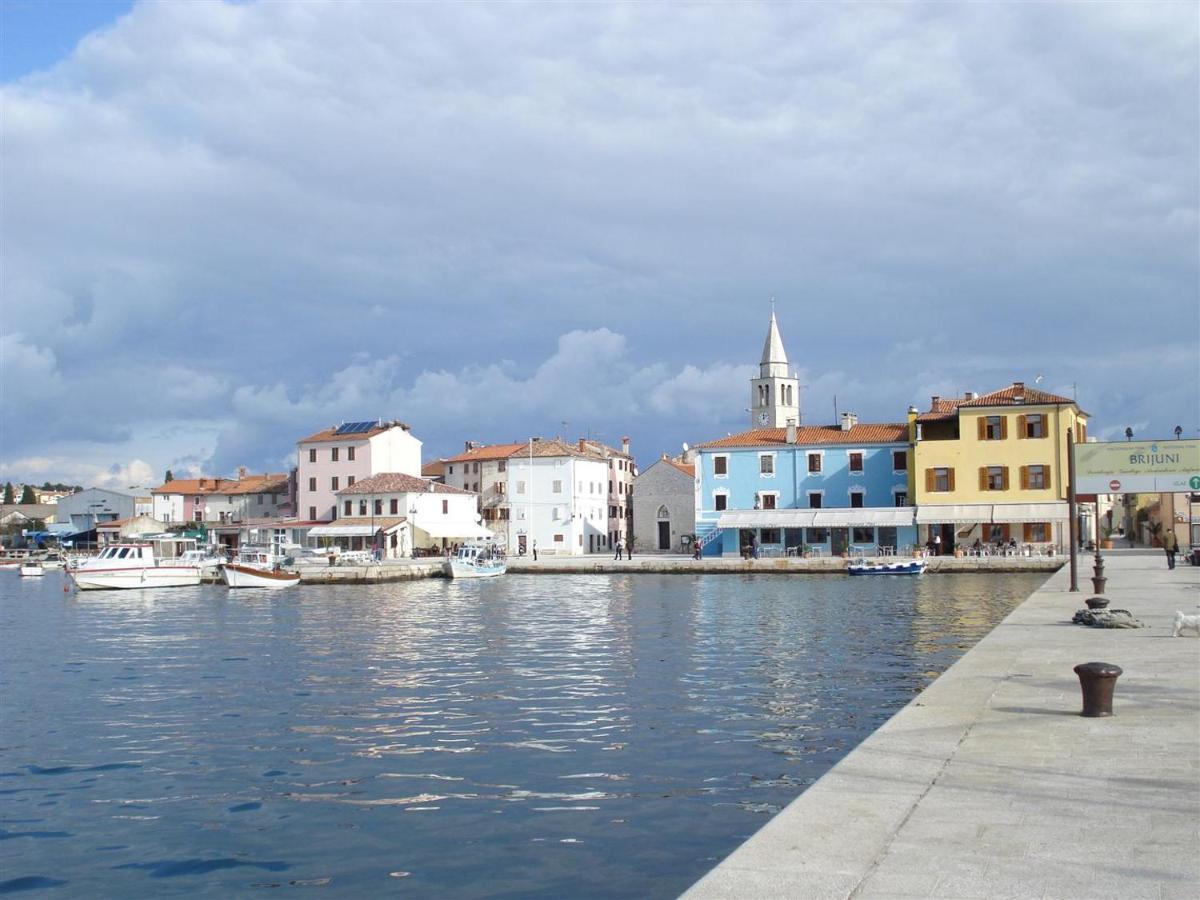 Lovely Fazana Apartments 400M From The Sea Bagian luar foto